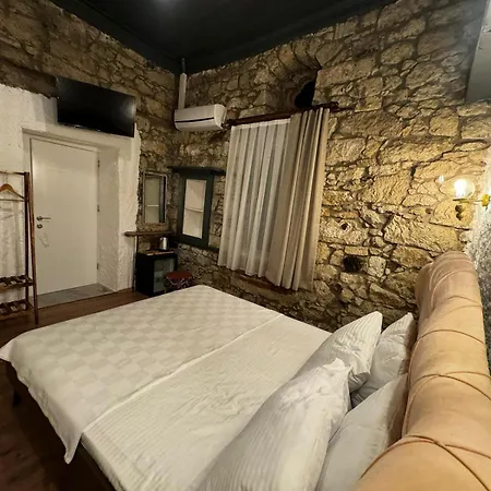 Baba Evi Alacati Hotel